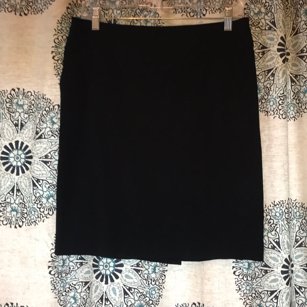 Banana Republic Black Stretch Skirt with Pockets